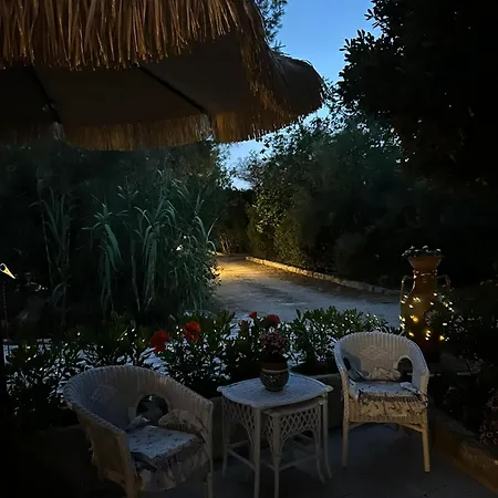 Apartment Casetta Maca Fronte Mare San Pietro in Bevagna